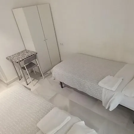 Hostel Central Sevilla Apartment *
